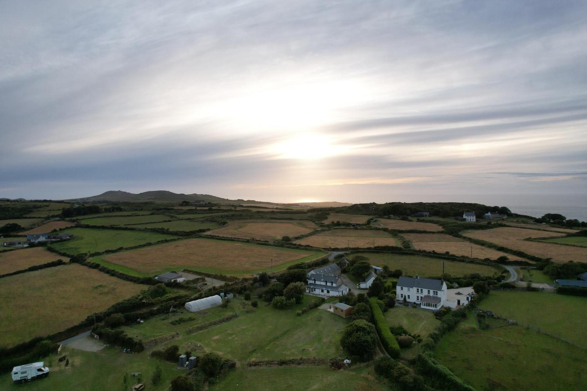 Trefechan Wen Barn Villa Llanwnda  Exterior photo